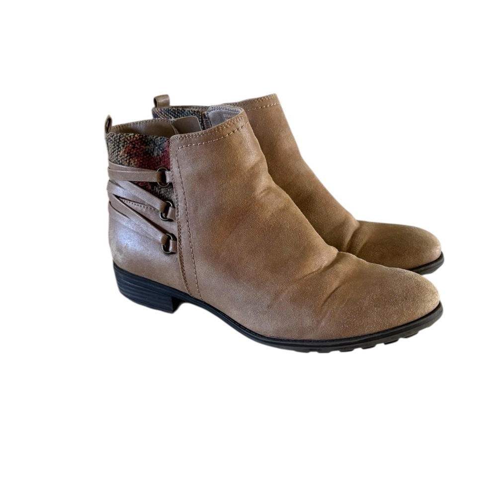 G.H. Bass & Co. Tan Ankle Boots with Buckle Detail